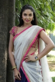 sakthi-nikesha-patel-7-nattkal-stills-020