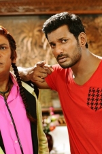 kaththi-sandai-movie-stills-010