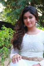 actress-poonam-bajwa-stills-020