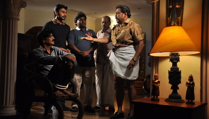 Peigal Jakirathai Working Stills