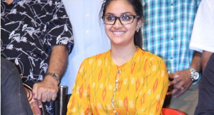 Keerthi Suresh at  YG Mahendran’s Soppana Vazhvil Photos